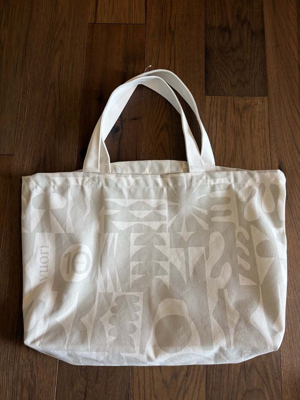 Vuori 10 Years Edition Limited Anniversary Canvas Tote Bag Grey White